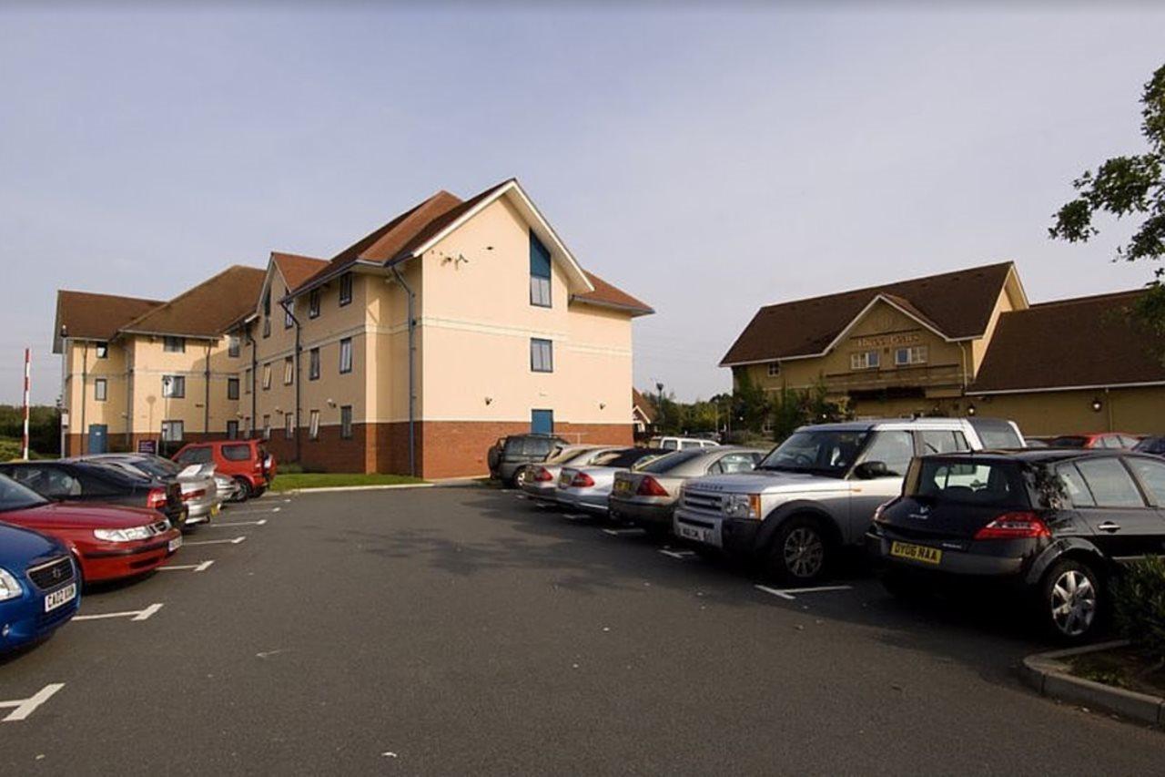 Premier Inn Вустер Экстерьер фото
